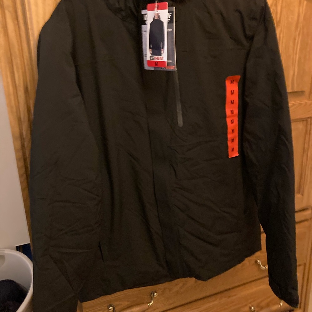 Jackets - Picture 14 of 16